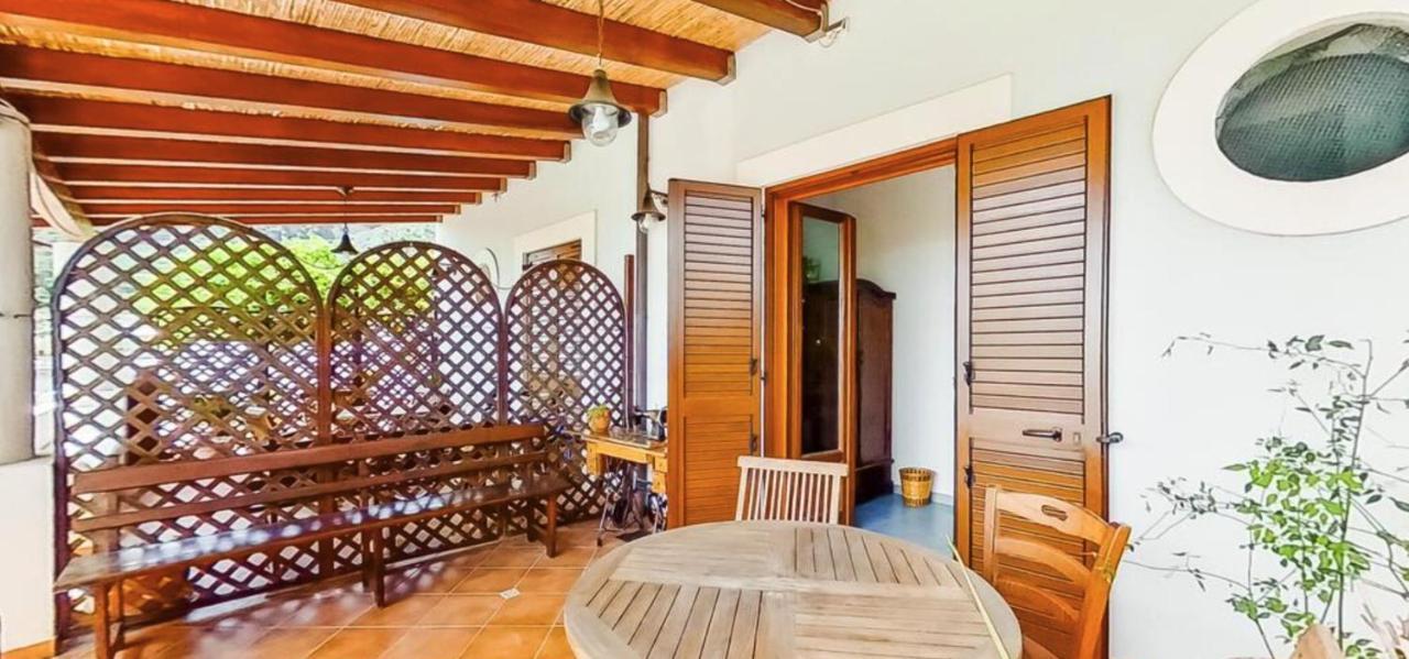 Casa Vacanza Artemis Ліпарі Екстер'єр фото